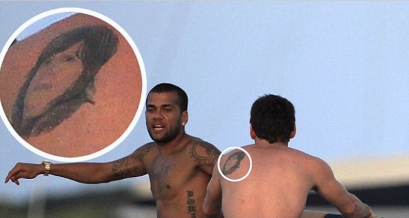 Hình xăm Messi trên bả vai trái