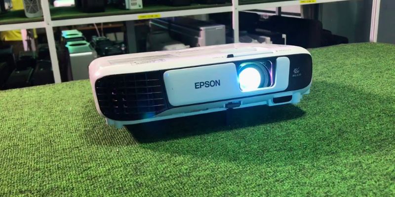 Những lưu ý đặc biệt khi mua máy chiếu