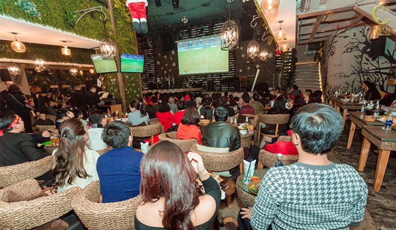 Quán Cafe Mưa Nguồn - Quán cafe xem bóng đá ở TPHCM