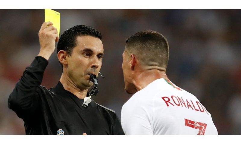 Phạt tiền tuỳ thuộc vào mỗi giải đấu